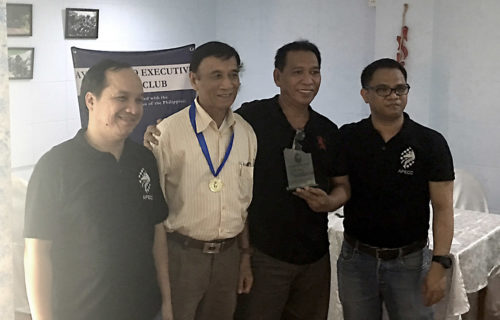Val De Guzman (left-most) and Roland Roselada (President, right-most) with the brothers Elpidio Bautista Jr. (Top Unrated) and Edgar Bautista (3rd place).